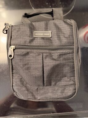 Geoffrey BeeneTravel Toiletry bag-new no tags!